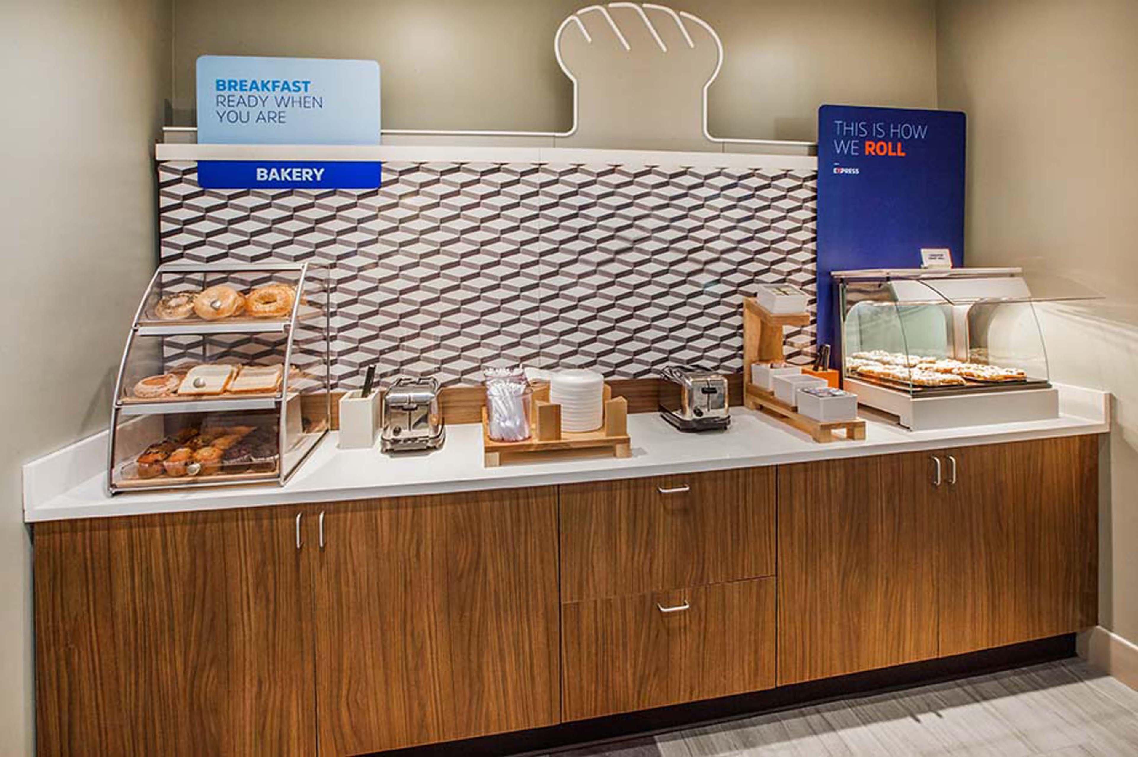 Holiday Inn Express Hotel & Suites Greenville By Ihg Extérieur photo