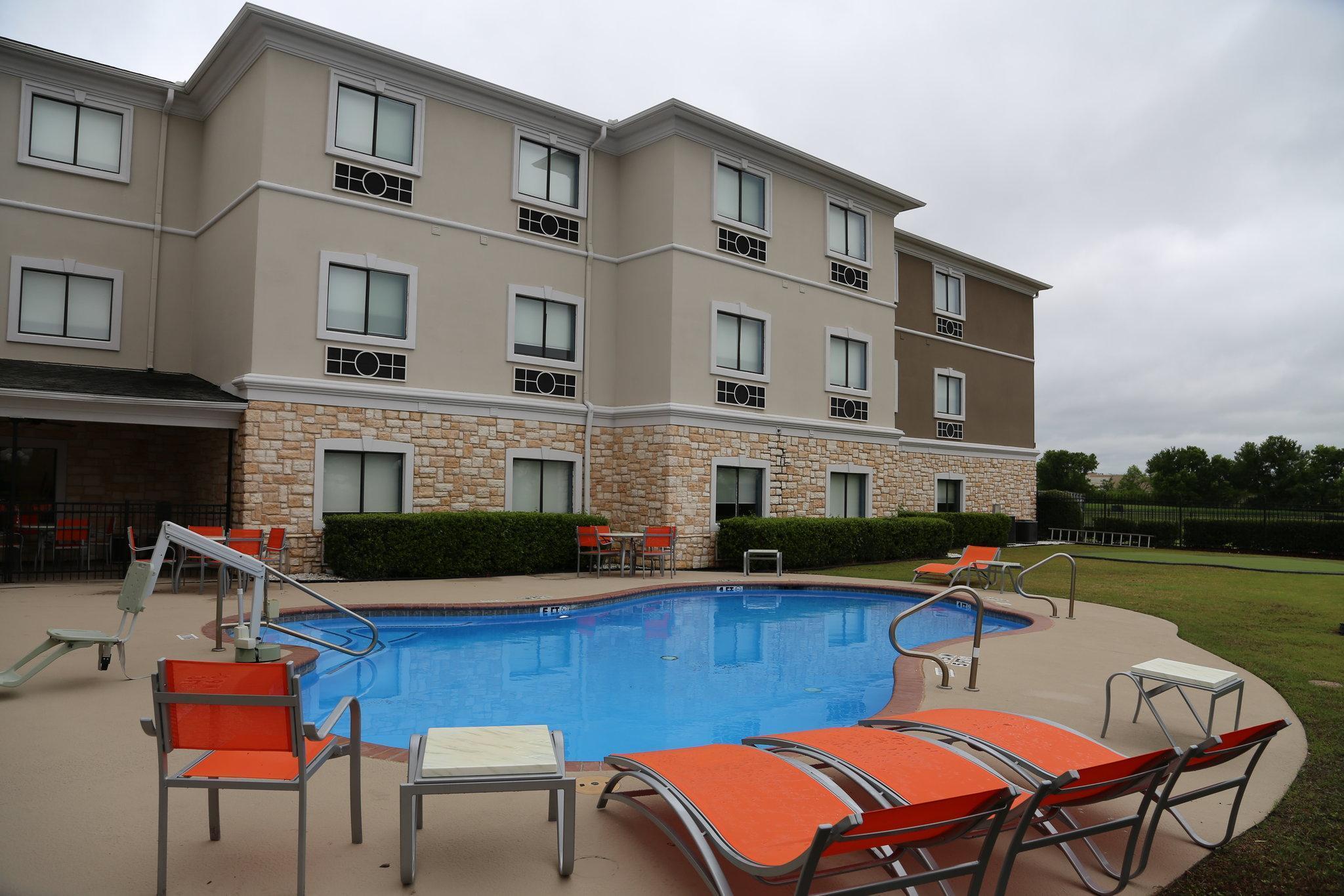 Holiday Inn Express Hotel & Suites Greenville By Ihg Extérieur photo