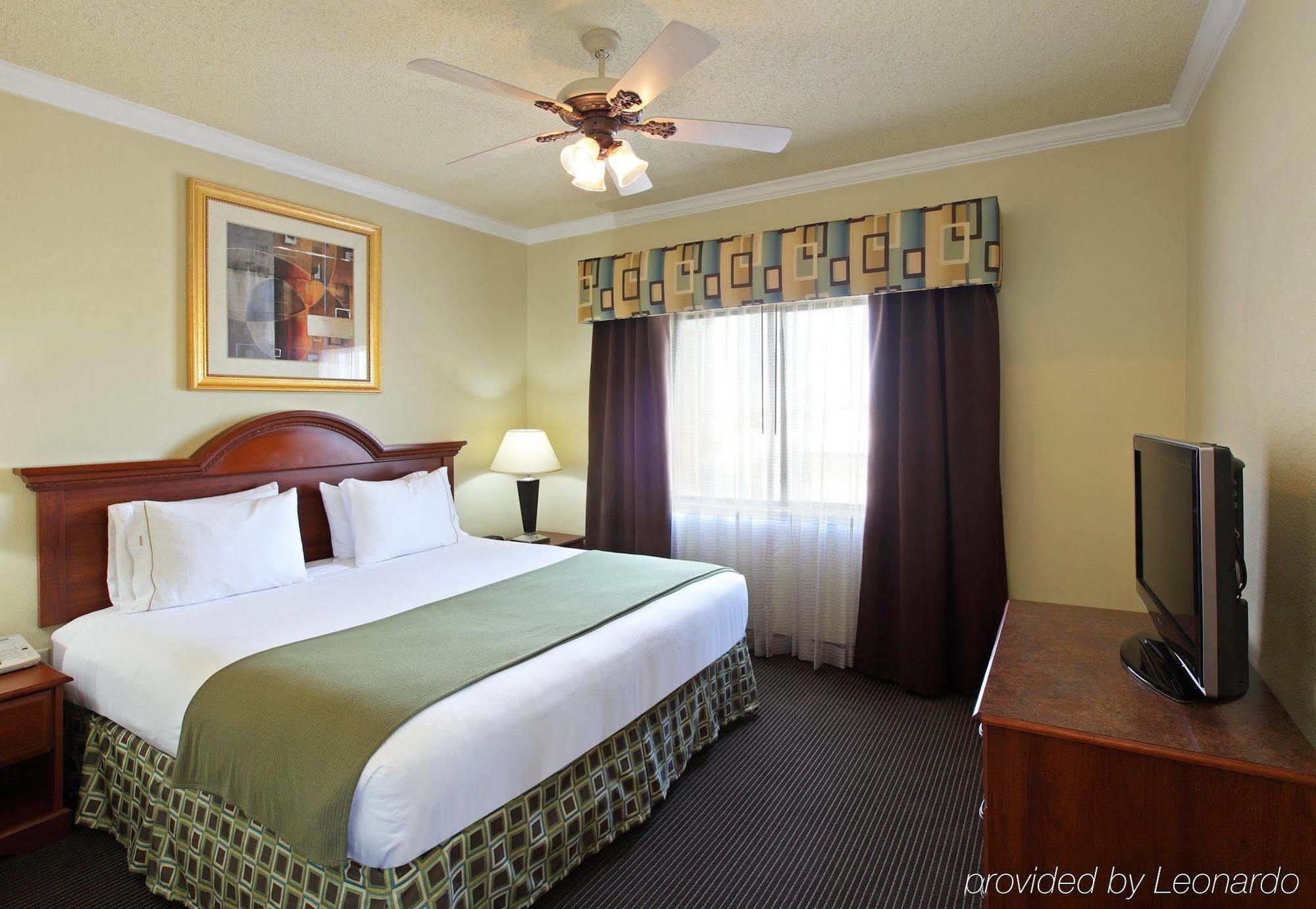 Holiday Inn Express Hotel & Suites Greenville By Ihg Chambre photo