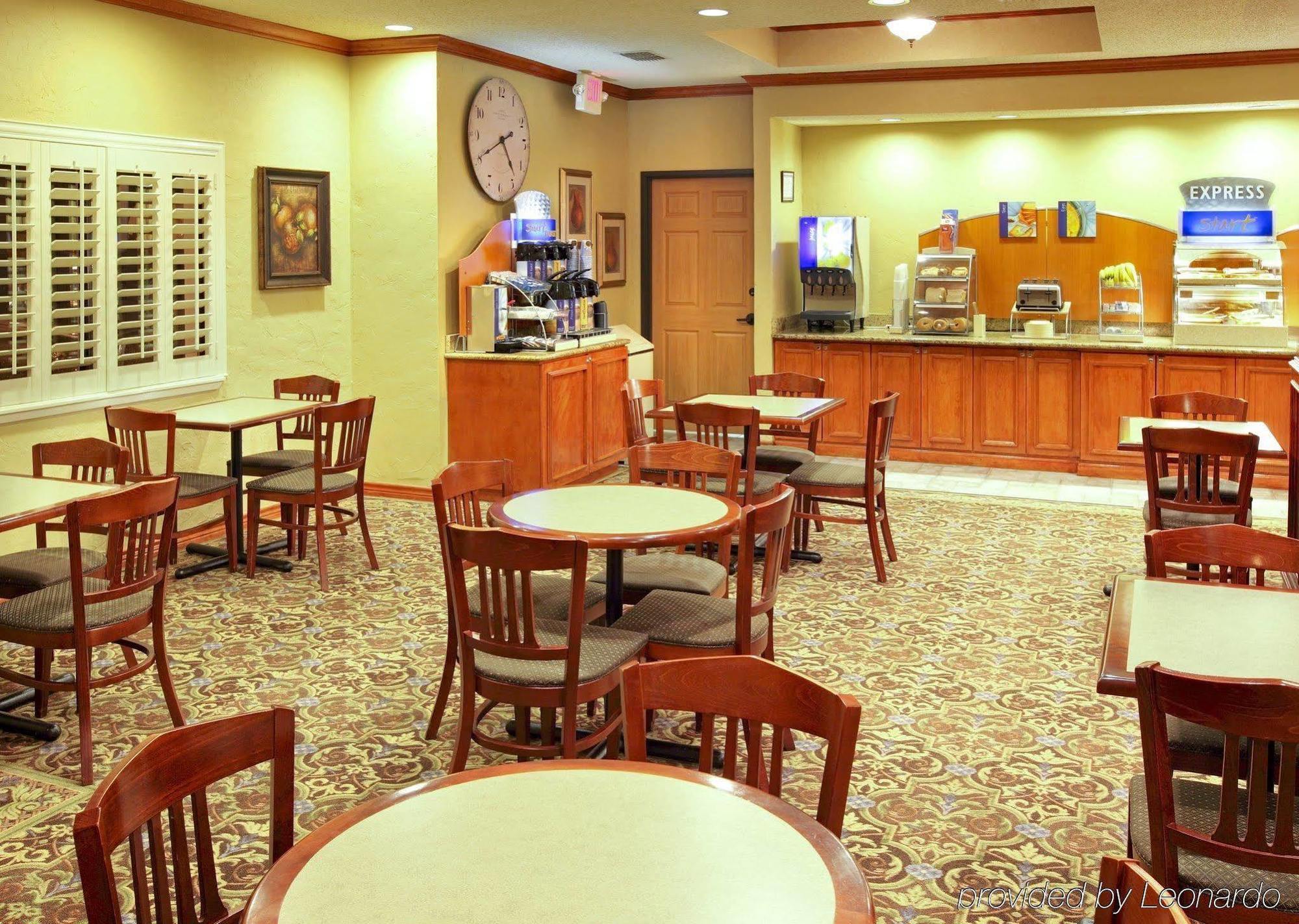 Holiday Inn Express Hotel & Suites Greenville By Ihg Extérieur photo