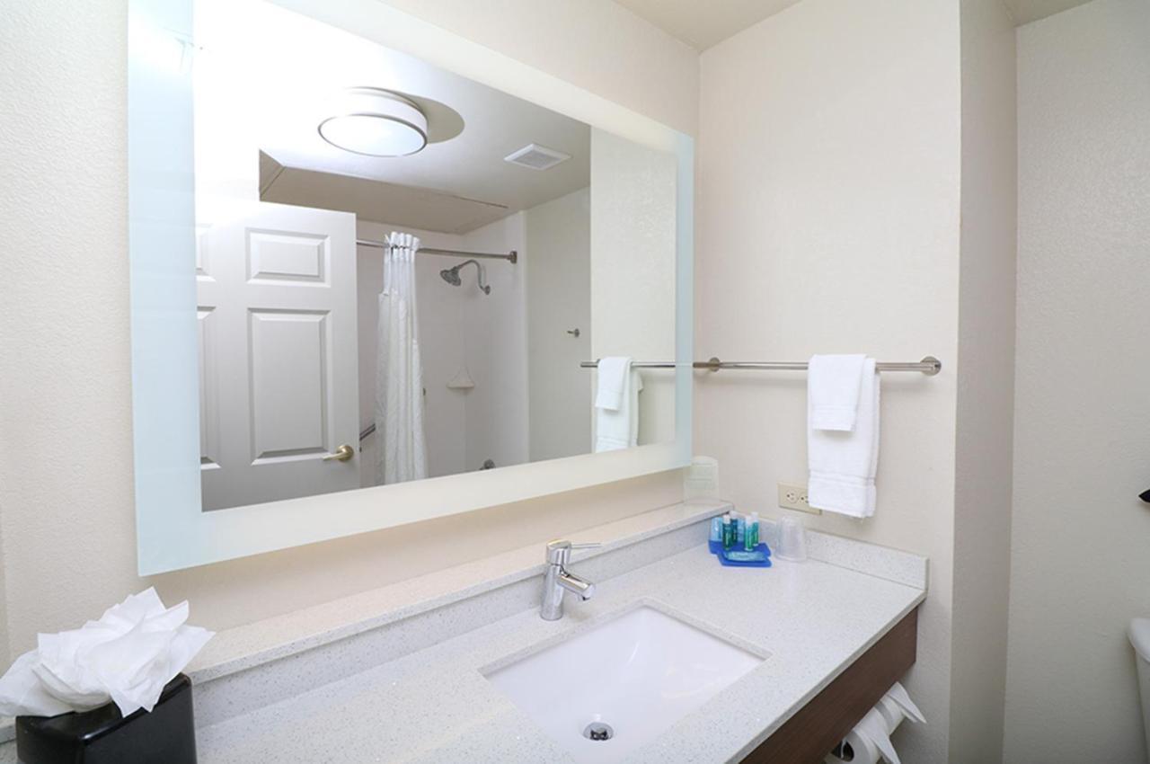 Holiday Inn Express Hotel & Suites Greenville By Ihg Extérieur photo