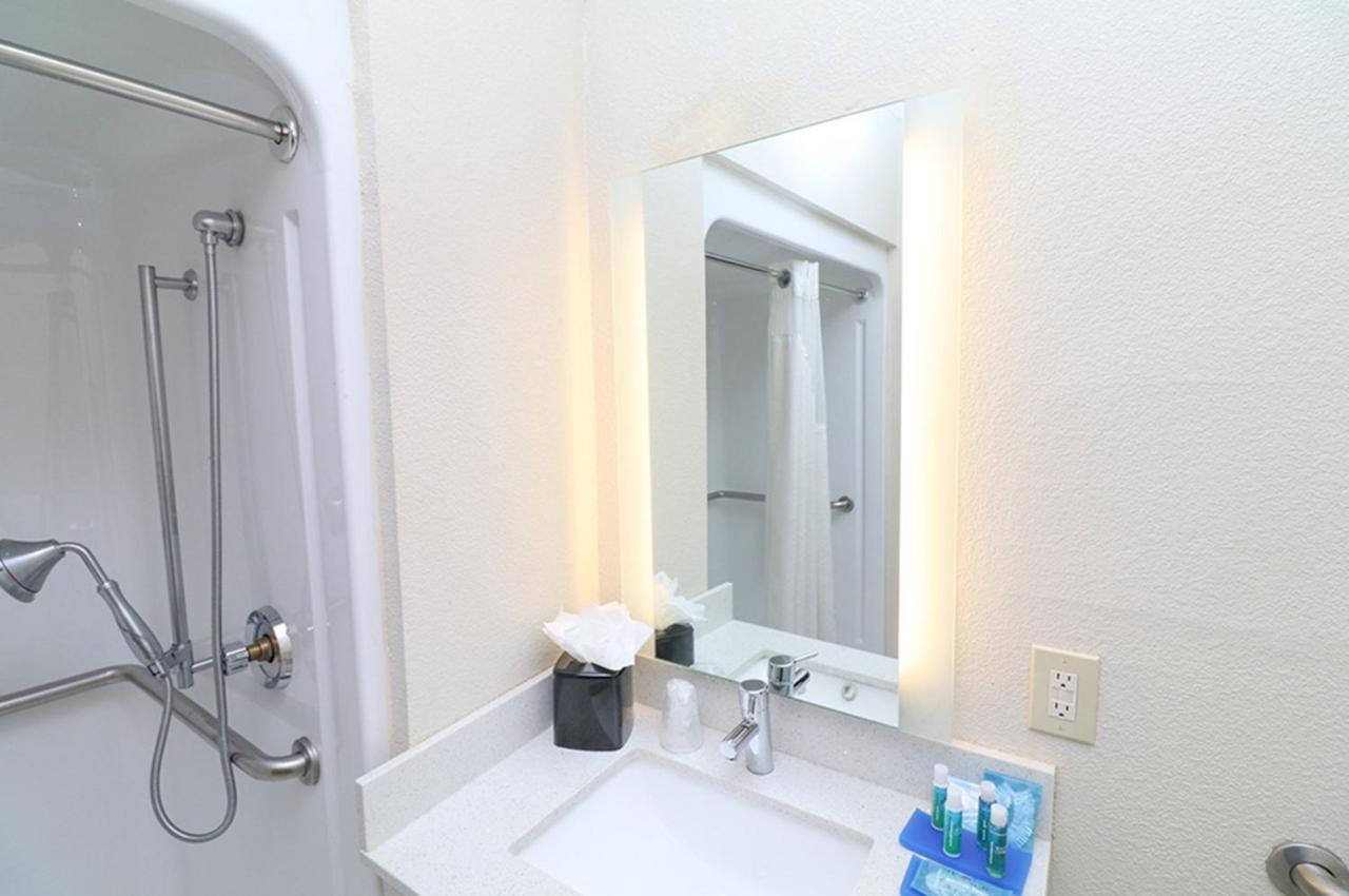 Holiday Inn Express Hotel & Suites Greenville By Ihg Extérieur photo